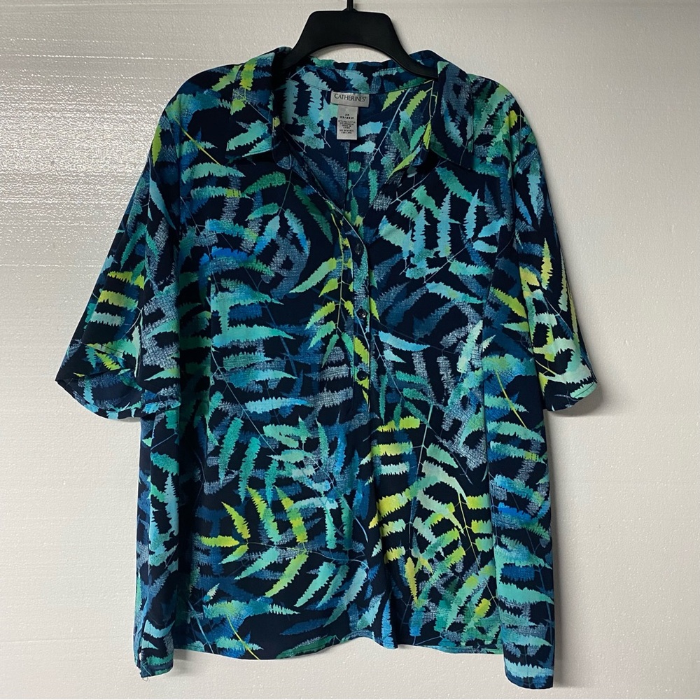 Catherines Blouse Women 2X Blue Colorful Tropical National Pop Over Half Button